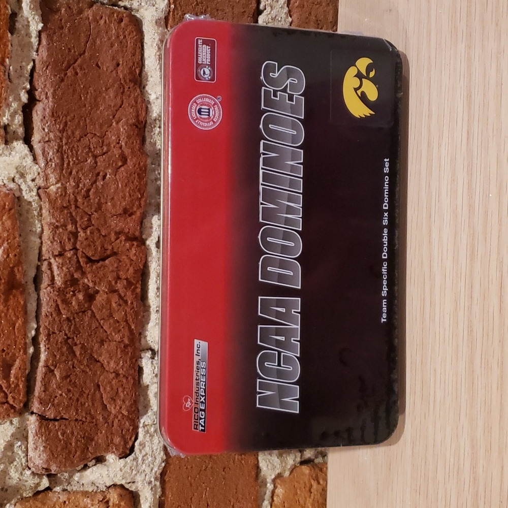 NEW University of Iowa Hawkeye themed Dominoes